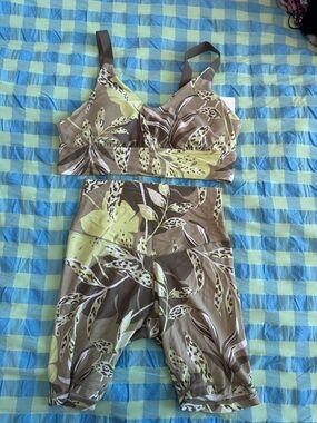 aerie Tropical Leaf Print Athletic Set in Brown and Lime